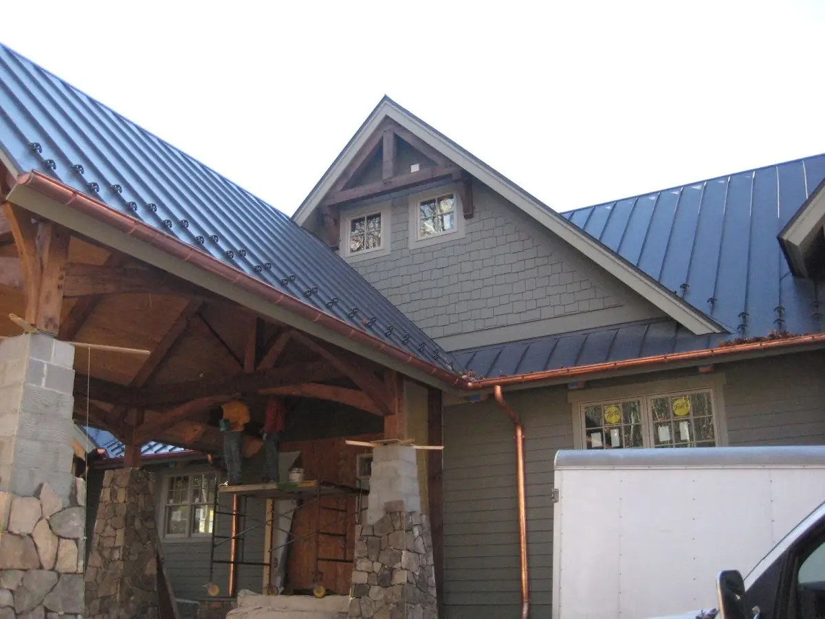 Craftsman Roofing team delivering quality roofing work in West Meadowbrook